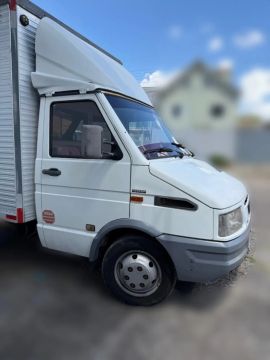 Caminhão iveco vendo ou troco 