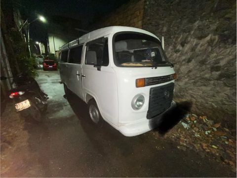 Vendo Kombi 2015 quitada 