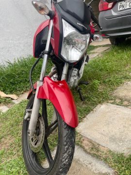 Vendo fan 2017 ESDI . Moto muito nova .