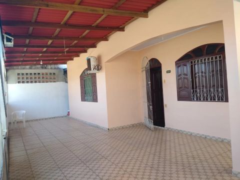 Vendo Casa no Universidade 