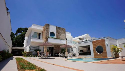Casa de 4 quartos na Barra da Tijuca - Condomínio QUINTAS DO RIO.