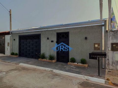 Casa com 3 dormitórios à venda, 170 m² por R$ 280.000,00 - Centro - Adolfo/SP