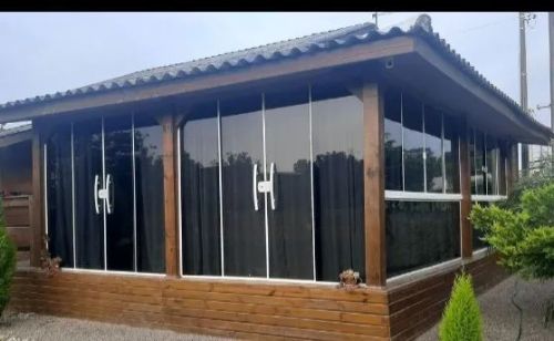 Casa com terreno e toda murada