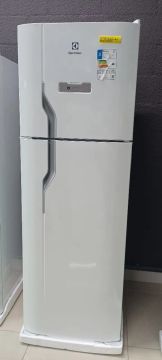 Geladeira Duplex Electrolux 371L