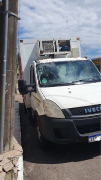 Iveco 70c17 baú refrigerado 