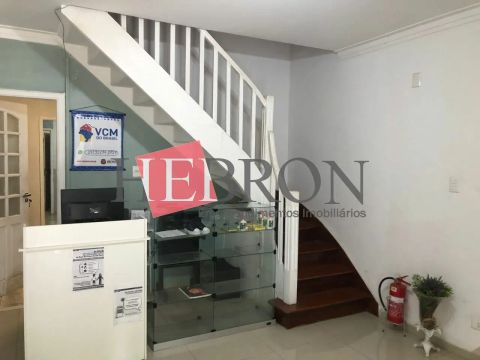 Sobrado disponível para venda localizado no bairro do Tatuapé!!