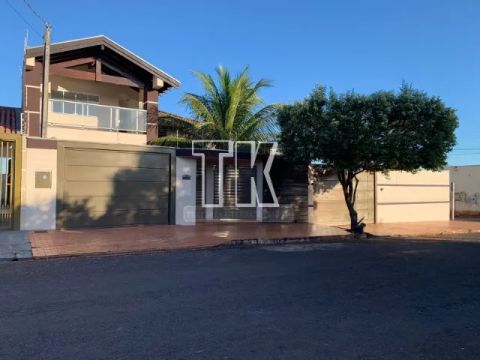 Casa Sobrado com piscina em Nova Andradina - MS 