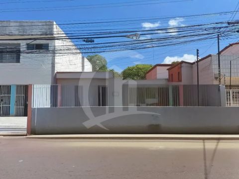 CASA COMERCIAL COM 270M, COM 3 QUARTOS , SALA, COZINHA E WC, PARA USO EXCLUSIVAMENTE PARA