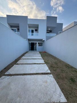Casa à venda na Rua Mata Machado, Piam, Belford Roxo - RJ
