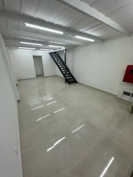 Loja para alugar Teresópolis centro Várzea 2 andares