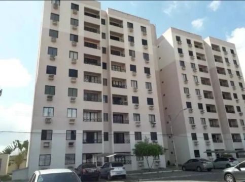 Apartamento com 2  Qurts ,condomínio Alegro ,sendo suite ,varanda ,elevador 
