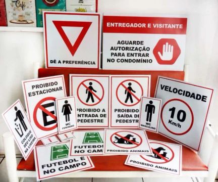Placas de comunicação visual