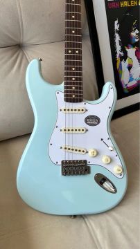 Linda Fender Stratocaster Sonic blue. Traste inox Caps USA