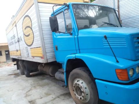 Vendo caminhão 1218/97 e 1113/70
