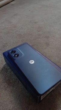 Motorola g04 - na Caixa e no plástico 