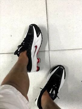Nike Shox R4 