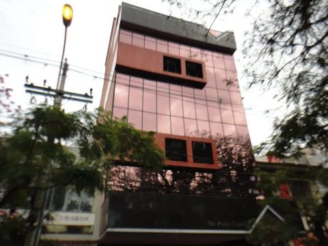 SALA COMERCIAL COM VAGA EM FRENTE A REDENÇÃO (RUA DO BRICK)Excelente sala comercial em fre