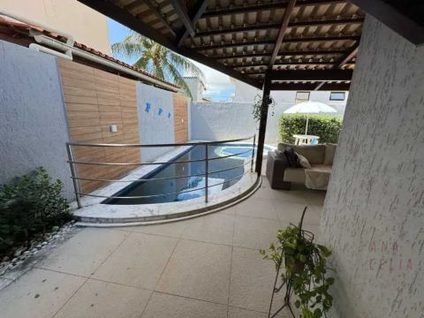 Casa mobiliada para alugar em Condomínio Fechado