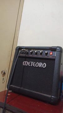 Amplificador de Baixo Meteoro MB-15