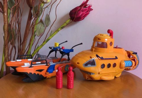 Submarino e Barco de Resgate - Brinquedo