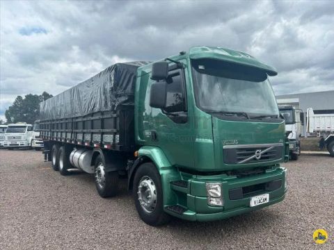 Volvo Vm 260 8x2 ano 09/10 com carroceria granel R$ 265.000,00 av