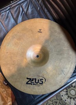 Prato de Bateria Crash 16? (Zeus)