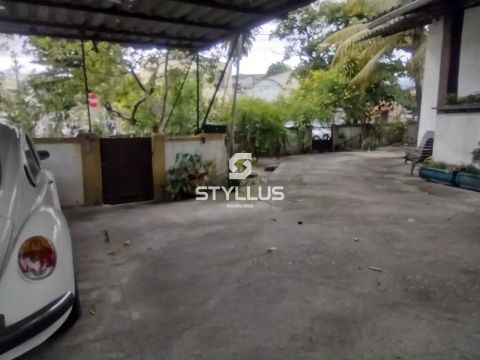 Casa frente com 3 quartos, quintal, em Maria da Graça - Rio de Janeiro - RJ