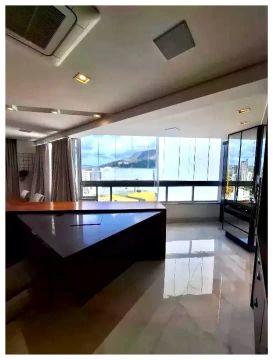Apartamento para venda possui 240 metros quadrados com 4 quartos