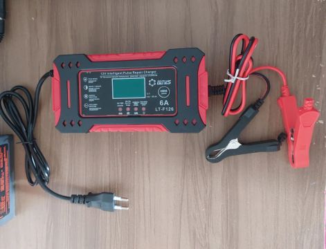 Carregador de bateria inteligente para moto 12V 6A - LOTUS LT-F126