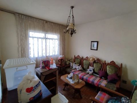 Casa à venda com 03 quartos no bairro Caiçara