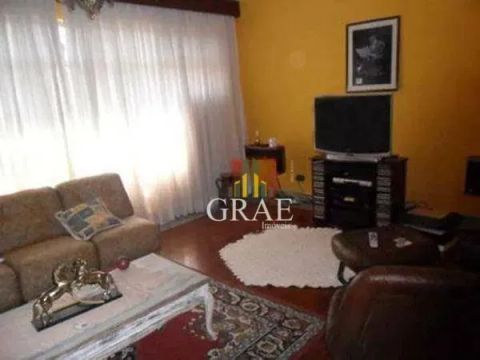 Sobrado com 4 dormitórios, 1 suite, para alugar, 346 m² por R$ 9.381/mês - Nova Petrópolis