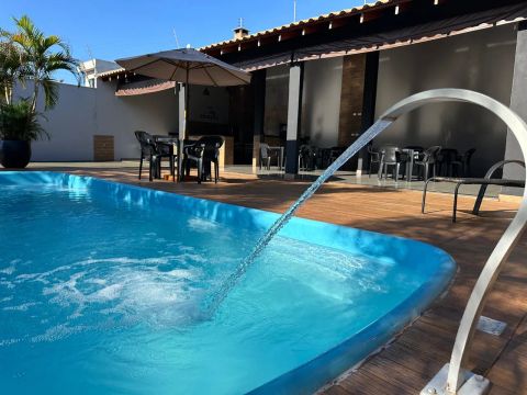 Casa com piscina para temporada