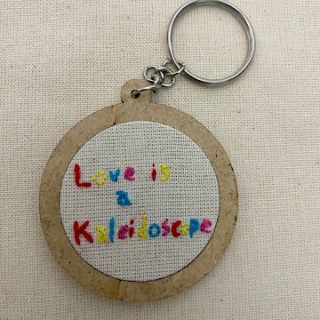 Chaveiro bordado Love is a Kaleidoscope - Chappell Roan