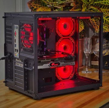 PC Gamer voo da fênix