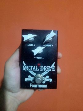 Pedal de Overdrive Metal Drive Fuhrmann