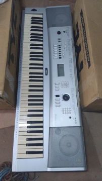 Teclado top timbres ótimos 