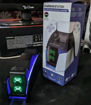 Base de Carregamento DualSense/Edge com RGB para PS5