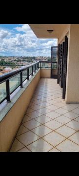  APTO CENTRO TUPÃ, COM 151 M ,ÚTIL