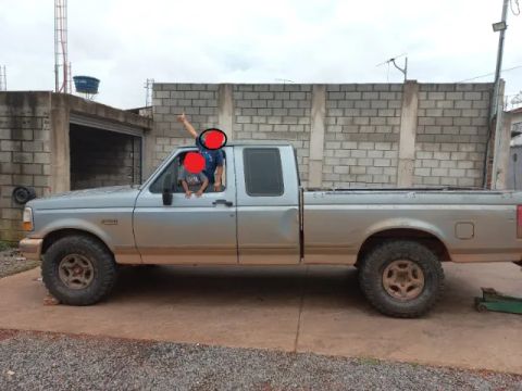 Ford F1000 Supercab, Cabine Estendida 1997