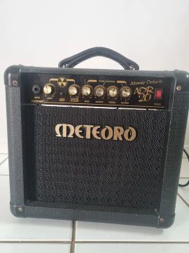 Amplificador Meteoro Atomic Drive Adr 20w com Reverb