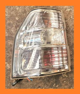 Lanterna Traseira Esquerda Mitsubishi Pajero Full 2014 2015