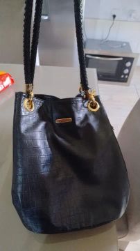 Bolsa de ombro feminina em couro