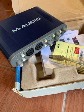 Interface de Áudio M-Audio