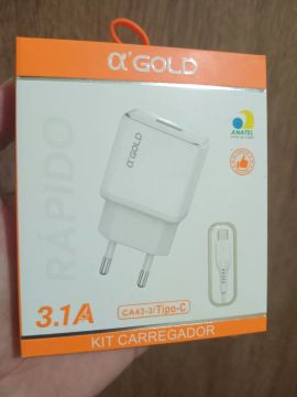 Carregador rápido 3.1A  com saída Tipo C da marca O'Gold. 