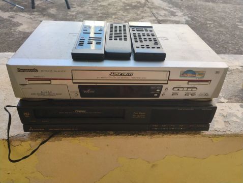 Lote vhs mais controles no estado