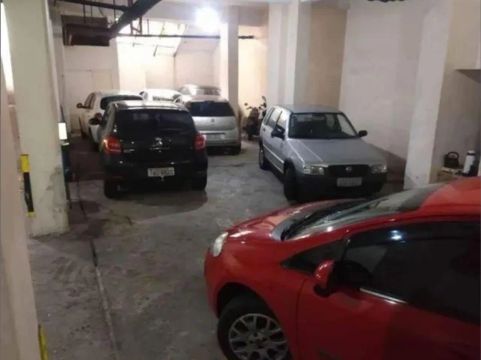 VENDO ESTACIONAMENTO GARAGEM E LAVAGEM IMOVEL E PONTO JUNTOS(NÃO DEU ENCHENTE)