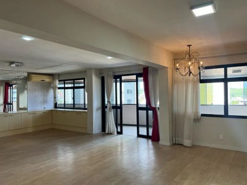 ALUGO Belíssimo Apartamento com 04 dormitórios em Lagoa Nova em Natal/RN.