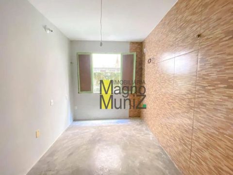 Apartamento com 2 quartos para alugar, 85 m² por R$ 600/mês - Padre Andrade - Fortaleza/CE