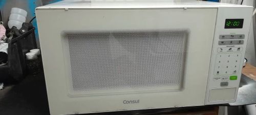 Micro ondas cônsul 32 litro funcionando tudo direitinho funcionando perfeitamente voltage 