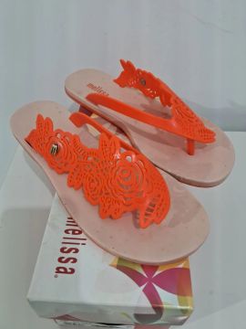 Sandálias Melissa Flor de Lótus - Laranja